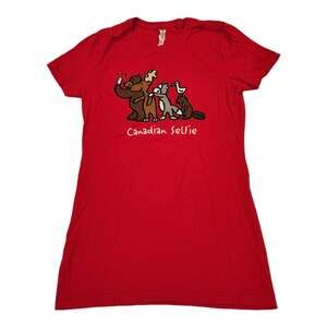 NWOT Junior Girl's Canadian Selfie Tee M